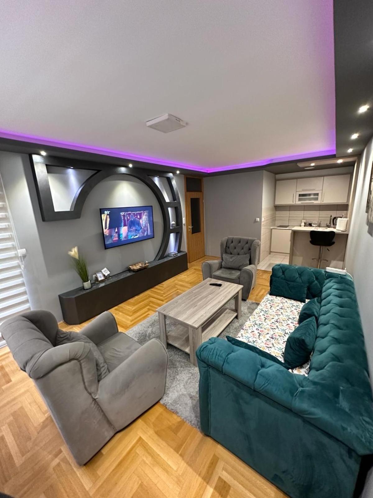 Apartman Lux S&V 1 Lukavica Istocno Sarajevo Hilandarska Centar 아파트 외부 사진