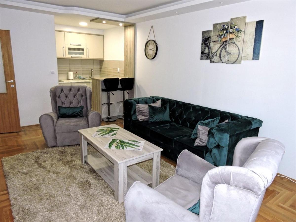 Apartman Lux S&V 1 Lukavica Istocno Sarajevo Hilandarska Centar 아파트 외부 사진
