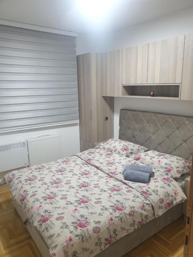 Apartman Lux S&V 1 Lukavica Istocno Sarajevo Hilandarska Centar 아파트 외부 사진